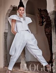 See more ideas about kendall jenner, kendall, jenner. Kendall Jenner Came To India To Shoot Some A M A Z I N G Photos For Vogue India