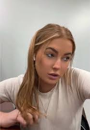 Leah Klos's Instagram, Twitter & Facebook