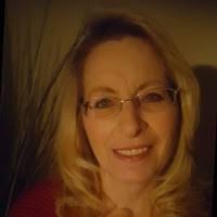 Pamela Leake's Instagram, Twitter & Facebook