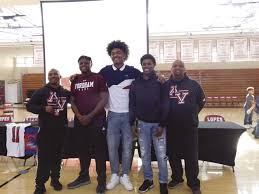 Dixon, Hall, Wright earn full scholarship offers