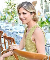 Check spelling or type a new query. Selma Blair Talks Shaved Hair After Chemo On Instagram