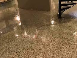 Epoxy lantai pada warehouse atau gudang dhl di balikpapan, pekerjaan epoxy lantai atau cat lantai kali ini dilaksanakan sesuai dengan permintaan pemberi kerja dengan spesifikasi ketebalan. Mengenal Lantai Epoxy Beserta Kelebihan Dan Kekurangannya Arafuru