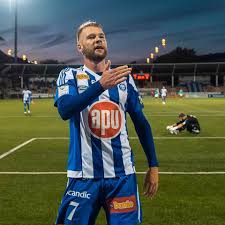 Gioca nella veikkausliiga, la massima serie del campionato finlandese di calcio. Facebook