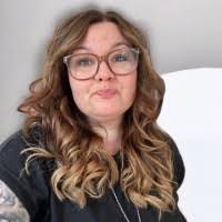 Sandra Bartling's Instagram, Twitter & Facebook