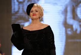 Tento tvůrce ještě nemá přidanou biografii. Rodica Mandache Dumnezeu E Negustor Cat IÈ›i DÄƒ Atata IÈ›i Ia Marea Dragoste