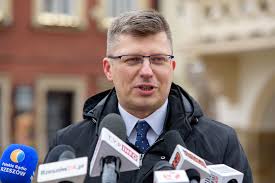 Poseł na sejm ix kadencji. Marcin Warchol Zarejestrowal Komitet W Nazwie Tadeusz Ferenc Foto