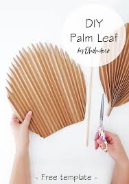 Diy Paper Palm Leaf Ohoh Deco In 2020 Diy Paper Paper Flowers Diy Palm Leaf Decor