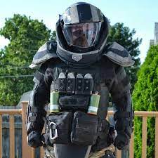 These massive armor suits and their unrelenting . Aim For The Face Coolest Jug Suit I Ve Seen Tactical Armor Military Outfit Military Gear