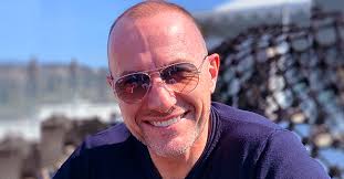 Pascal soetens is an actor, known for christ(off) (2018), l'oeuf ou la poule? Pascal Soetens A 50 Ans Decouvrez Ses Fils Luca Et Enzo Sa Joie Et Sa Fierte