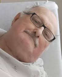 Karen Eslinger's Instagram, Twitter & Facebook