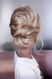 si allo chignon basso per capellibiondi della sposa elegante capellichiari acconciaturaspo hochsteckfrisuren lange haare frisur hochgesteckt lange haare