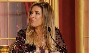 Poi prosegue affondando il coltello in un recente. Selvaggia Lucarelli Fa Una Battuta Su Garko A Ballando Con Le Stelle Biccy It