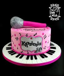 Music Theme Cake Microphone And Piano Keys Music Themed Cakes Music Cakes Music Themed Parties