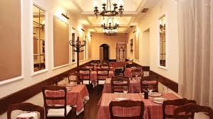 Con bastante frecuencia, nos olvidamos de los restaurantes clásicos ó de aquellos que llevan una gran cantidad de años abierto. Restaurant Restaurante Dantxari
