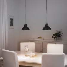 Das verarbeitete metall sorgt für eine schöne beleuchtung mit blendfreiem licht, das die augen schont. Skurup Hangeleuchte Schwarz 19 Cm Ikea Deutschland