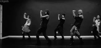 At one point, the pressures of the industry became too much for her, and she was forced to take a break and remove herself from the public eye. Selena Gomez Dancing Selena Dancing Ministry Of Magic Gif Find On Gifer