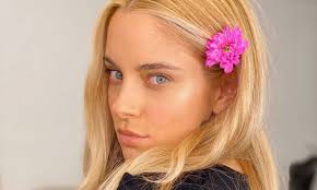 Αρχική ετικέτες δουκισσα νομικου παιδια. Doykissa Nomikoy H Prwth Oikogeneiakh Fwtografia Me Ta Dyo Ths Paidia To Pontiki