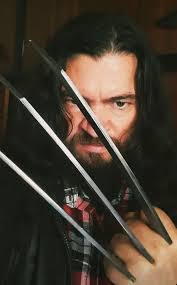 Eric Hindmon's Instagram, Twitter & Facebook