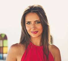 Julie Laroche's Instagram, Twitter & Facebook