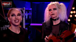 Romaniiautalent #goldenbuzz momentul cand smiley și pavel bartoș apăsa butonul auriu în urma unui moment de excepție a. Romanii Au Talent 2020 Damn Girls Youtube