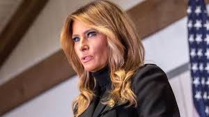 To donald trump's claim that his wife melania trump never had cosmetic surgery. Melania Trump Fruher Gnadenlos Verspottet So Lacht Das Netz Uber Ihre Schonheits Ops News De