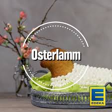 Herrlicher Ruhrkuchen Als Osterlamm Goldbraun Gebacken Und Mit Sahne Verziert Schmeckt Zum Osterfruhstuck Osterbrunch Os In 2020 Easter Dinner Easter Brunch Brunch