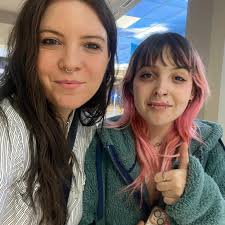 Hello! Im just curious as to what everyone feeds their sphynx?