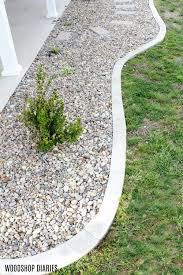 This landscape idea catches the eye with minimum effort, ensuring a natural. How To Make A Concrete Landscape Curb In 4 Easy Steps