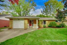 129 w 35th street, holland, mi 49423