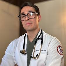 Dr. Julio Omar Reyna Ortega opiniones