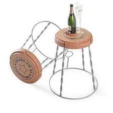 Giant Champagne Cork Stool Side Table E Un Complemento D Arredo A Forma Di Tappo Di Champagne Da Utilizzare Sia C Tappi Di Champagne Sughero Tappi Di Sughero