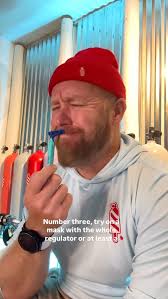 How to keep your dive mask from leaking underwater 🤿👌💦 #scubadivinglife  #scubadiving #scubamask #snorkelmask #scubatraining #sweetwaterscuba