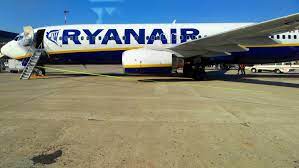 Check spelling or type a new query. Oferta Ryanair 100 000 De Bilete De Avion La 5 Euro Passenger Jet Passenger Aircraft