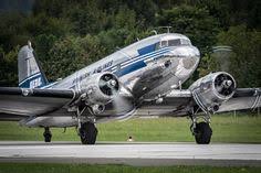 Airveteran Dc 3 In Finnair Colours Salzburg Airport Vintage Aircraft Aircraft Vintage Planes