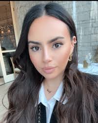 Ani Asatryan's Instagram, Twitter & Facebook