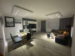 Finde 50 angebote für 4 zimmer wohnung kassel privat zu bestpreisen, die günstigsten immobilien zu miete ab € 250. Wunderschone Moblierte 4 Zimmer Wohnung Zu Verkaufen In Bester Welser Lage Neustadt Privat Verkauf 114 M 280 000 4600 Wels Willhaben