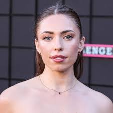 Isabella Ward's Instagram, Twitter & Facebook