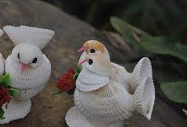 Quantity to import is 410 pieces initially and we usually import quarterly . Pin By Georgia Holland On Shells In 2021 Crafts With Pictures Shell Crafts Shell Animals