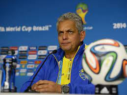 Head coach reinaldo rueda of ecuador looks on during the 2014 fifa world cup brazil group e match between switzerland and ecuador at estadio nacional on june 15, 2014 in brasilia, brazil. Alles Oder Nichts Spiel Zwischen Ecuador Und Honduras Fussball Wm Vienna Vol At