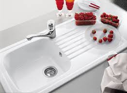 Evier En Ceramique Blanc Villeroy Boch De La Gamme Targa 1 Bac 1 Egouttoir Cuisissimo Ceramiques Blanches Eviers Cuisine Egouttoir