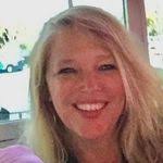 Deanna Brink's Instagram, Twitter & Facebook