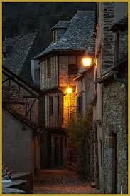 Photos De Conques Midi Pyrenees Photos Des Plus Beaux Villages De France France Village Francais Paysage France Beaux Villages