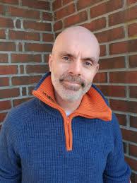 Arbeidet for å få solceller på kyrkjetak har stoppa opp