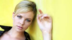 Image result for TOP HOT ACTRESS PICTURE 2017