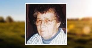 Tina Poche's Instagram, Twitter & Facebook