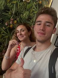 Today was our first #MagenDavidMonday of the semester!✡️we loved seeing  everyone's Jewish joy today!💜stop by the lounge tomorrow for doodle n'  drash at 11:30🎨🖌️✍️ #huntercollege #hillel #jewishlifeoncampus