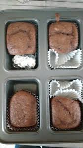 How To Make Square Cupcakes Use A Mini Loaf Pan Use Foil Baking Cups Reynold S Pinch The Corners And Fill Extra Baking Cups Square Cupcakes Cupcake Cakes