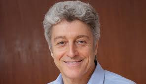 Caco Barcellos fala sobre término de namoro e admite que foi ele quem errou