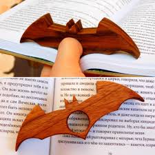 I Made Wooden Page Holder For Books When You Are Disturbed To Read You Can Use It As Batarang Woodworking Projects Diy Japanese Woodworking Wooden Books