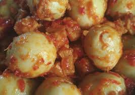• 25 butir telur puyuh, rebus dan kupas • 300 g tahu, potong dadu, goreng • 250 g tempe, potong dadu, goreng • 5 buah. Resep Sambal Goreng Telur Puyuh Tempe Oleh Rahmaannisa Cookpad